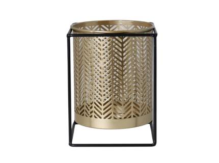 Sfesnic auriu pe cadru negru din metal 