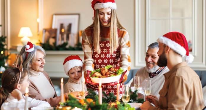 Magia Sărbătorilor într-o Casă Plină de Mobilă - Descoperă Povestea Noastră